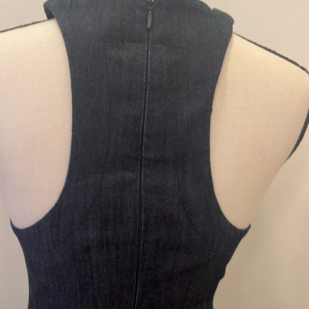 Dress - Picture 5 of 8